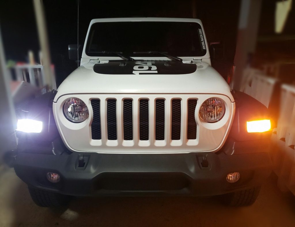 Lumenz HP28 Switchback LED Bulbs on Jeep Wrangler